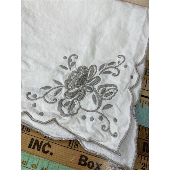 Embroidered Cotton Dinner Napkins Table Linens VINTAGE Crochet Lot Of 8 - Picture 5 of 9